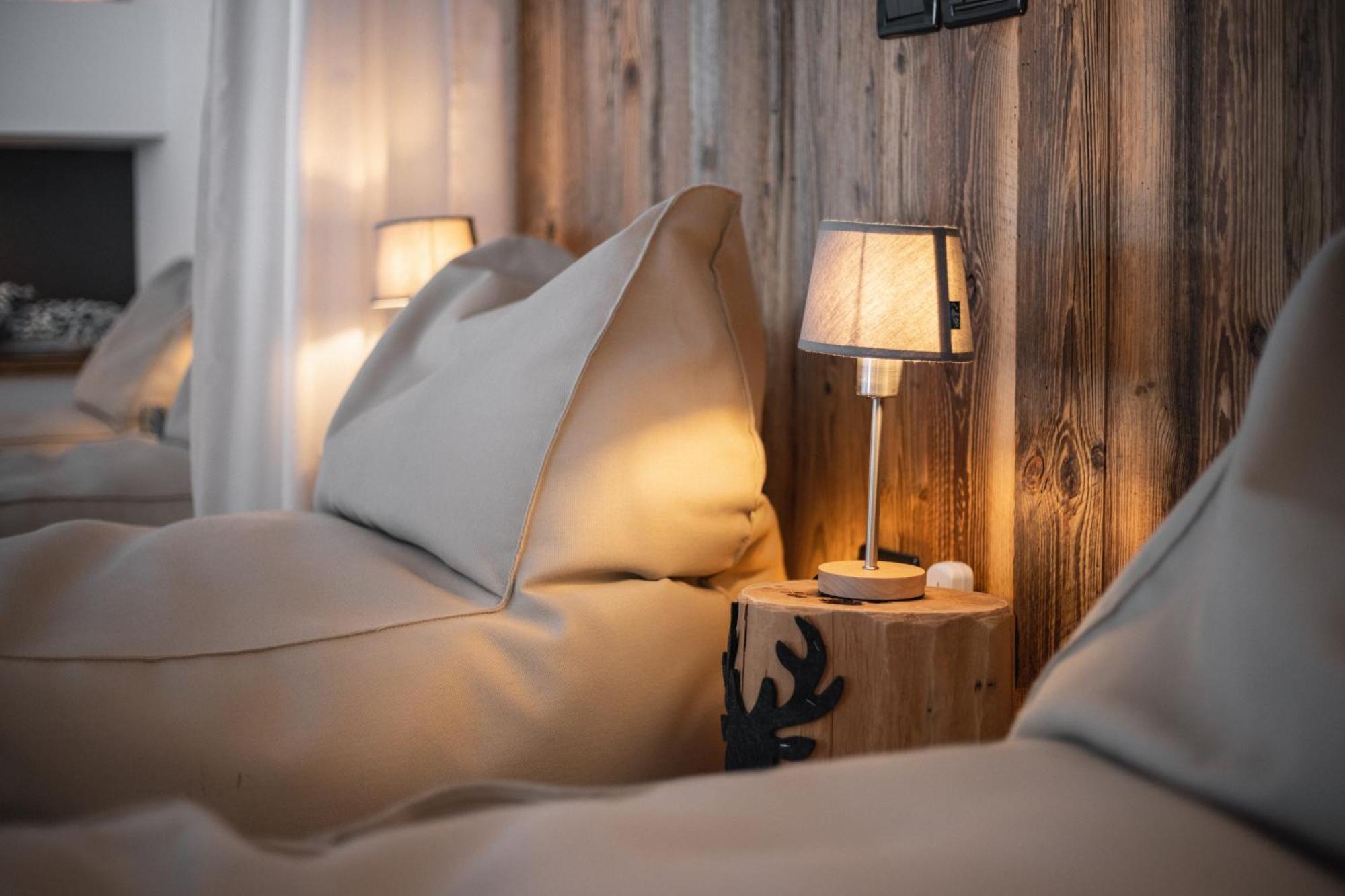 Hotel Ciasa Ai Pini ซานกัสซิอาโน ภายนอก รูปภาพ